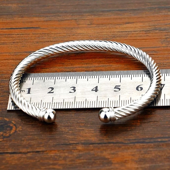 Twisted Sterling Silver Bangle Bracelet - Picture 4 of 6